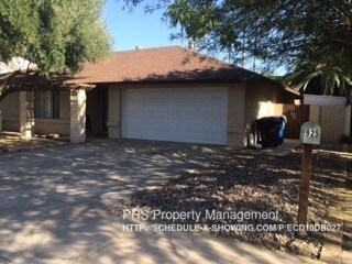 Building Photo - 925 W Mendoza Ave
