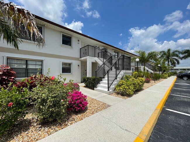 Foto del edificio - 26485 Rampart Blvd