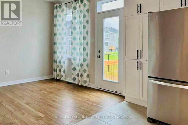 Photo du bâtiment - 324 Canadensis Ln