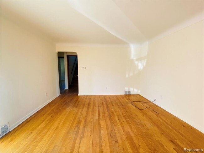 Building Photo - 1708 Linwood Ave
