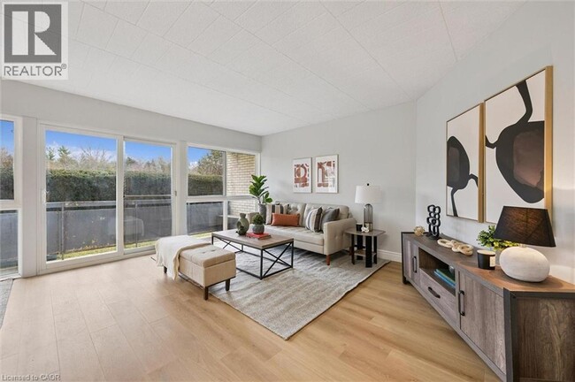 Building Photo - 105 Conroy Crescent