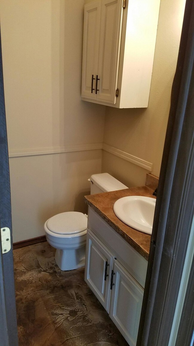 Foto del edificio - 5249 Nowata Rd