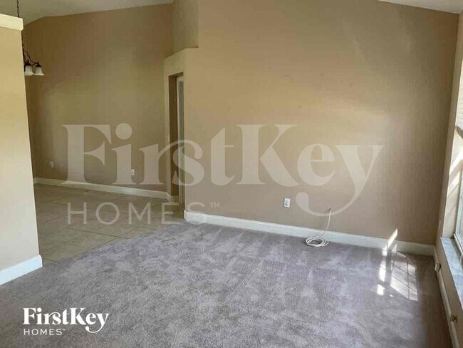 Building Photo - 140 Sunrise Blvd