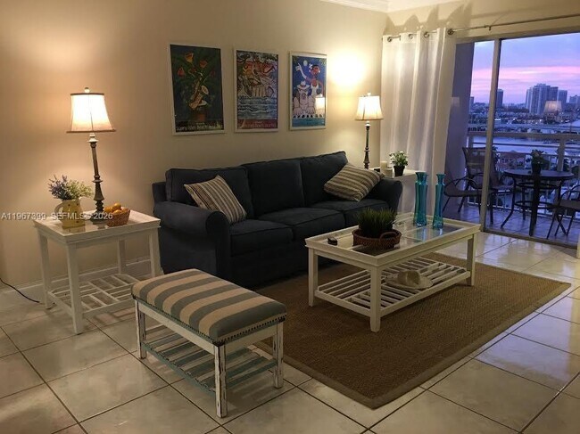 Foto del edificio - 400 Kings Point Dr