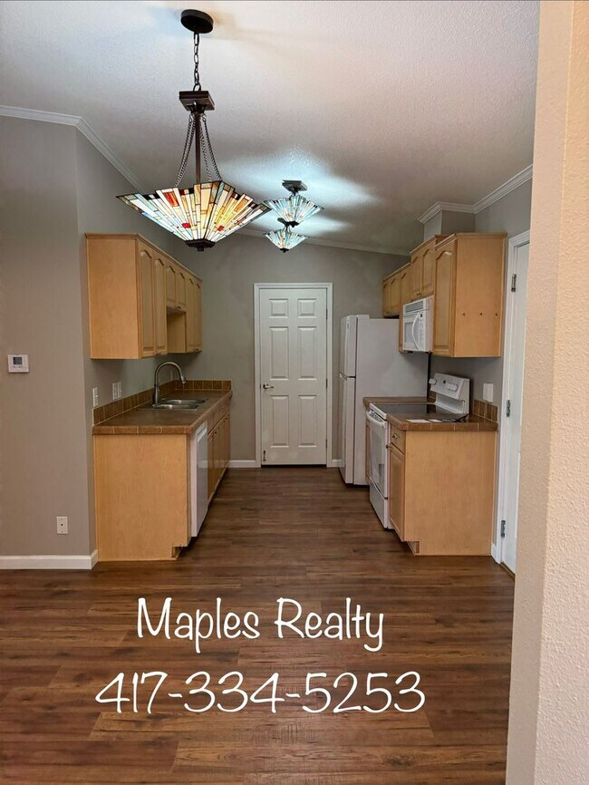 Building Photo - 3 Bedroom, 2 Bath Home for RENT in Branson, MO