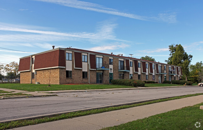 Building Photo - Villages of Hanna