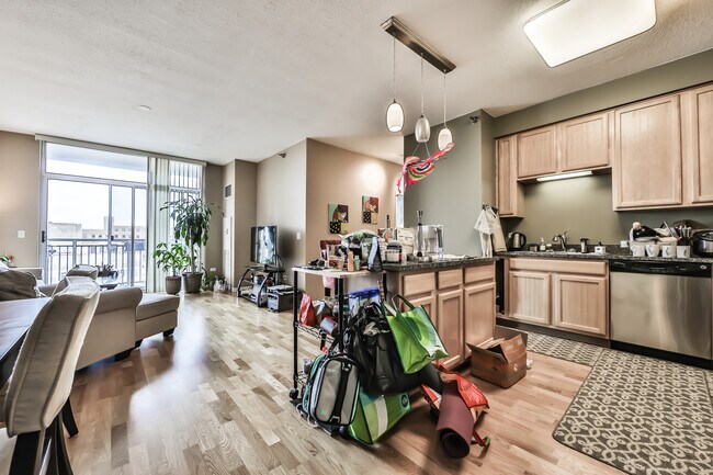 Foto del edificio - 1134 W Granville Ave