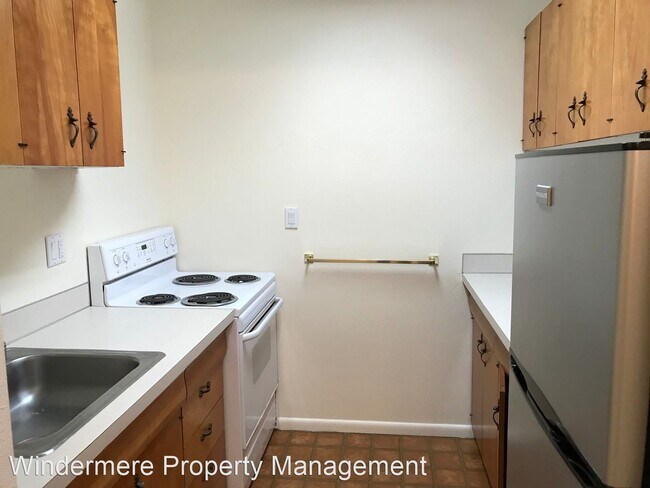 Building Photo - 1 br, 1 bath House - 819 High St. #313