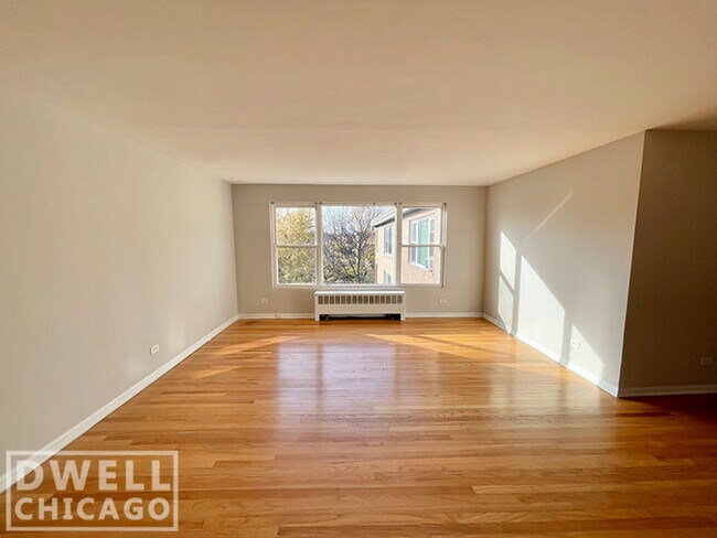 Foto del edificio - 7525 N Bell Ave