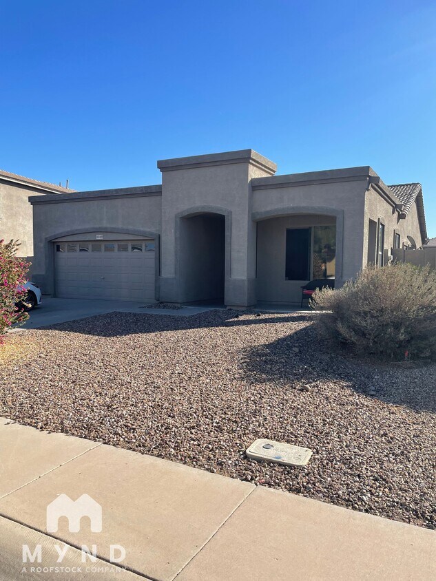 Foto principal - 1649 S Cole Dr