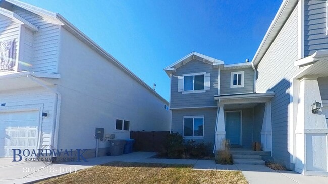 Building Photo - Stylish Vineyard Basement Apartment!