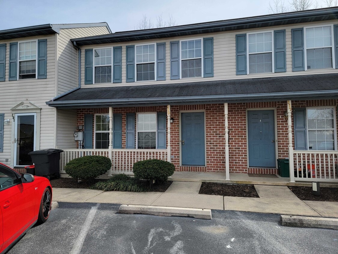 119 Garrett Cir, Ephrata, PA 17522 Townhome Rentals in Ephrata PA