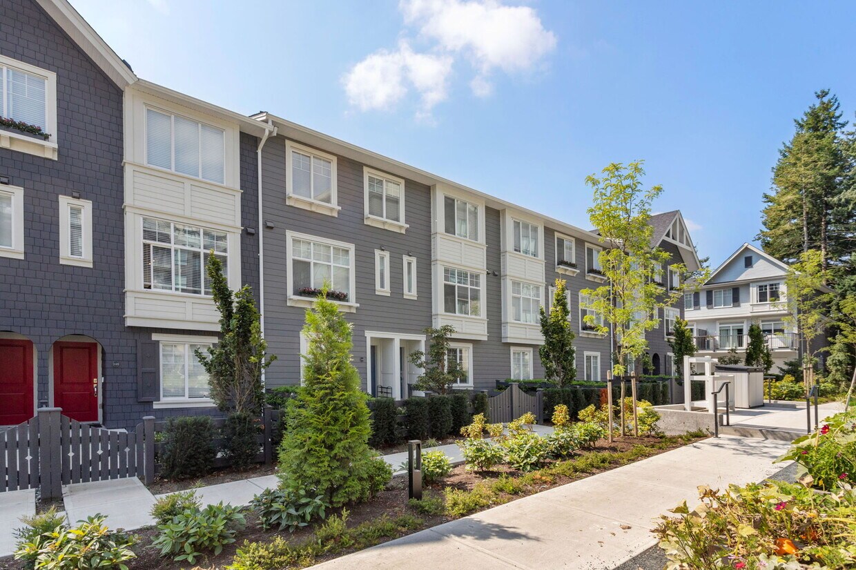Photo principale - Luxury 4-Bedroom Townhome with 2-Car Garag...