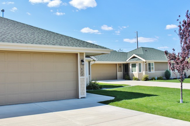 Building Photo - CEDAR SUMMIT ESTATES 55+ DUPLEXES