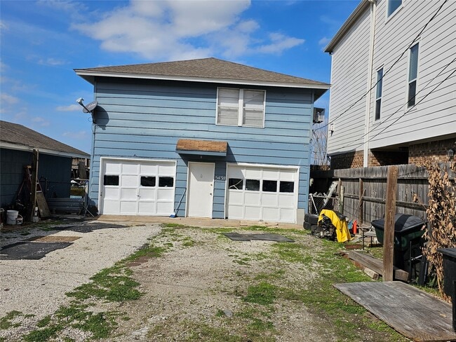 Building Photo - 5438 Kansas St
