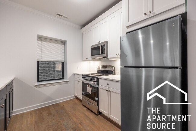 Foto del edificio - 3708 N Sawyer Ave