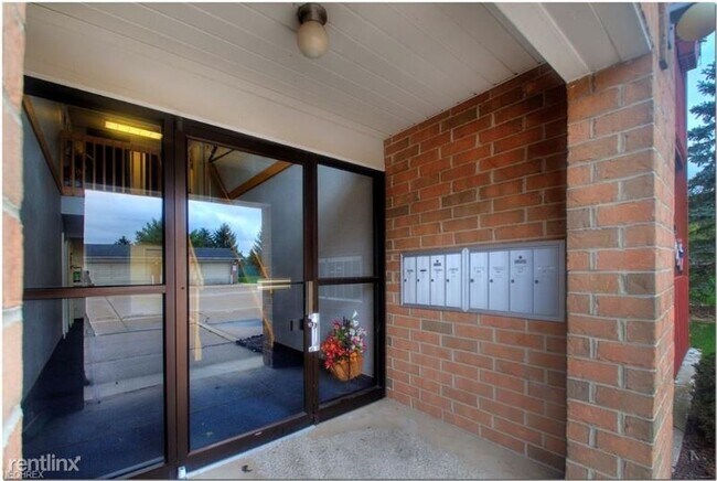 Foto del edificio - 2 br, 2 bath Condo - 27097 Oakwood Circle