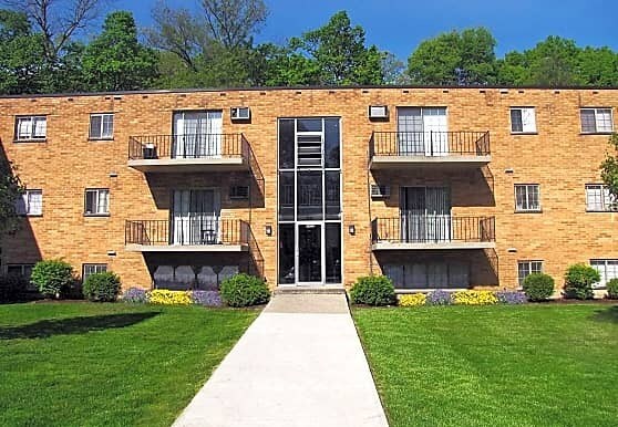 Foto del edificio - 2459 Westwood Northern Blvd