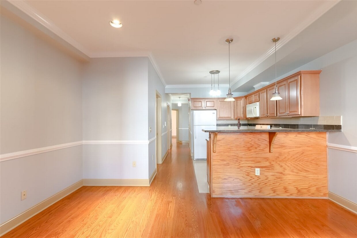 Primary Photo - 21 St Pauls Ave