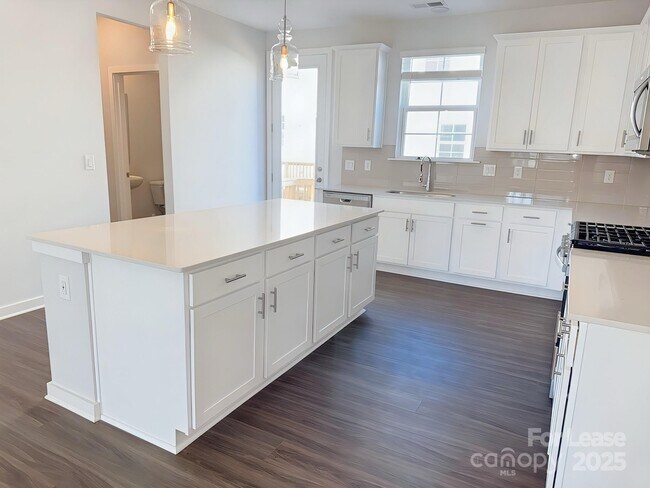 Foto del edificio - 14105 Alley Mae Aly