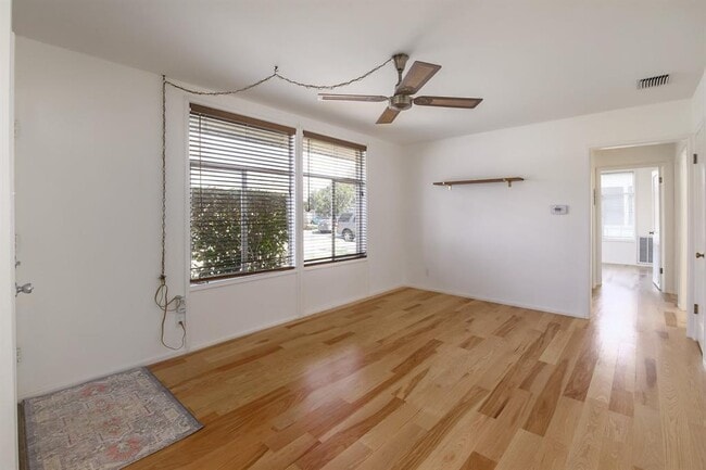 Building Photo - 1515 Corona Dr