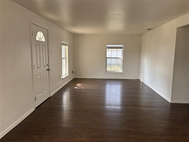 Building Photo - 102 W Elm St