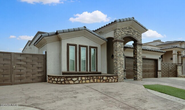 Foto del edificio - 14805 Holly Springs