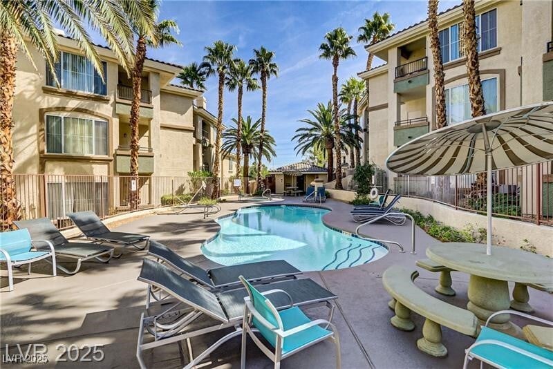 Foto principal - 7143 S Durango Dr