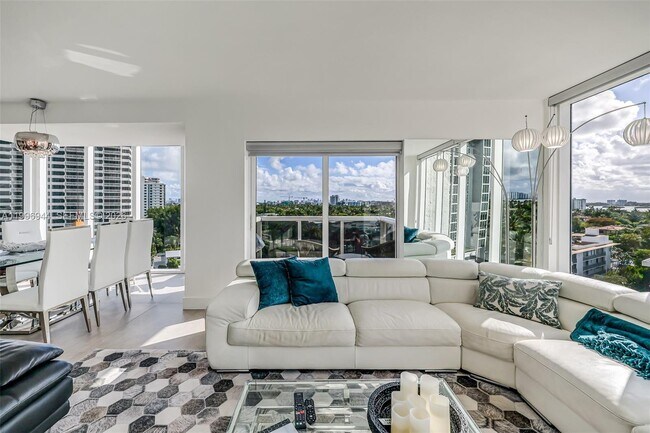 Foto del edificio - 10275 Collins Ave