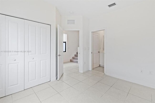 Building Photo - 3 bedroom in North Miami Beach FL 33179