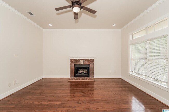 Building Photo - 6229 S Clubview Cir