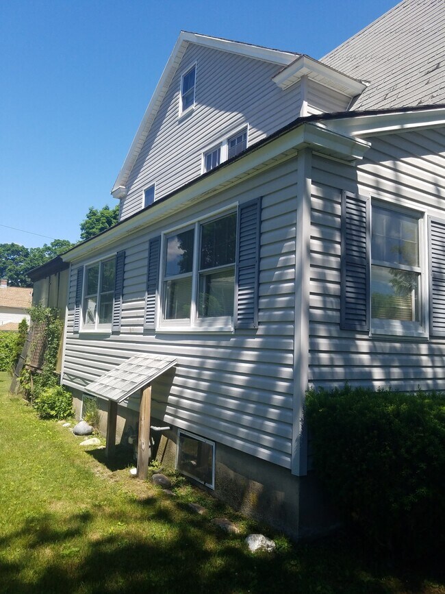 30 Putnam Ave, Pittsfield, MA 01201 House Rental in Pittsfield, MA