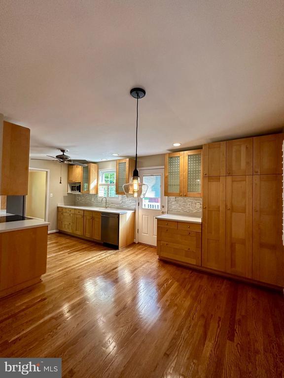 Building Photo - 6707 Grey Fox Dr