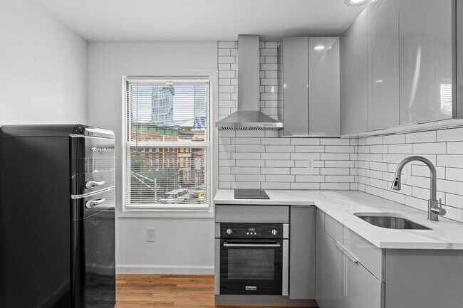 Foto del edificio - 695 Summit Ave