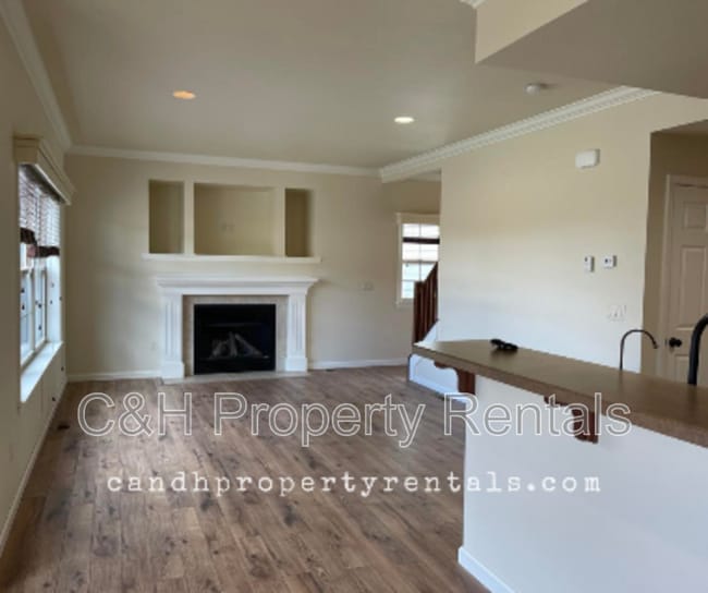 Building Photo - 1650 Inverness Dr