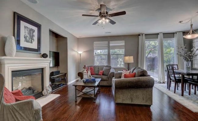 Building Photo - 774 Tennyson Dr