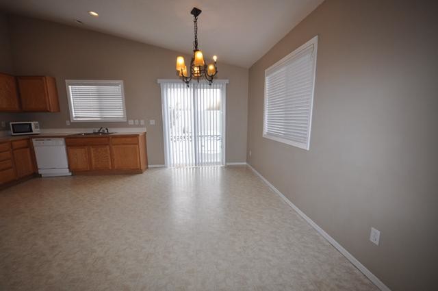 Building Photo - 10765 Gossamer St