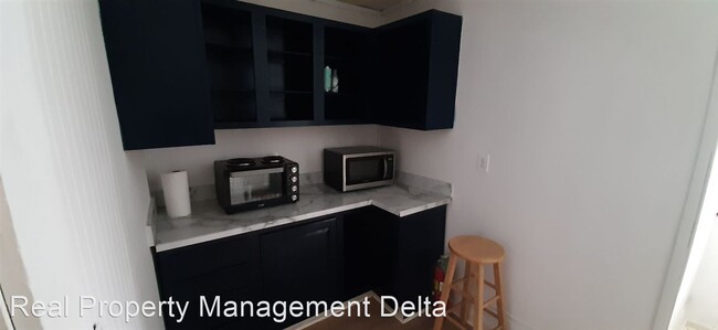 Building Photo - 1 br, 1 bath House - 201 E Main St. #201