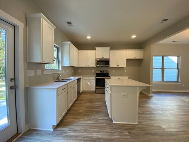 Building Photo - Home for Rent in Clay, AL...COMING SOON!!!...