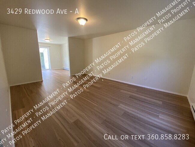 Foto del edificio - 3429 Redwood Ave