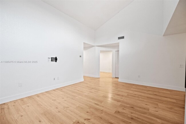 Foto del edificio - 6633 NW 179th Terrace