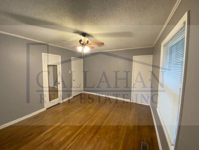 Building Photo - Park Hill Updated 4 bedroom