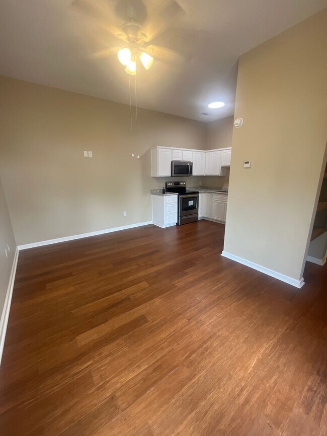 Foto del edificio - 1802 Teston Ln