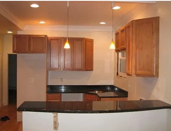 Building Photo - 57 Bennington St