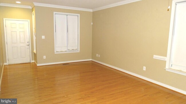 Building Photo - 6020 Omega Ln
