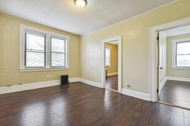 Foto del edificio - 1420 S Wood Ave