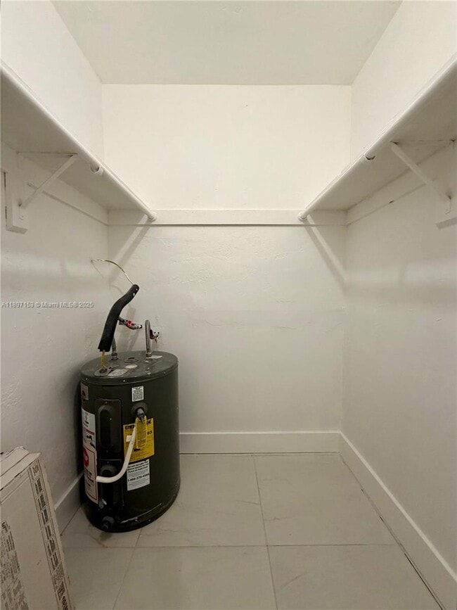 Foto del edificio - 3100 NW 135th St