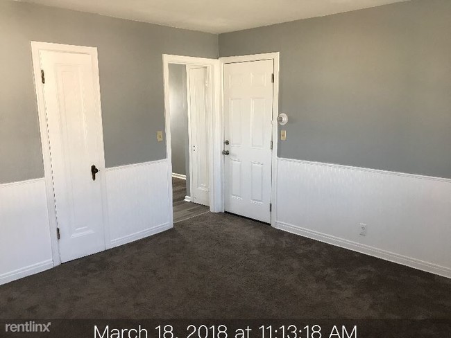 Building Photo - 1 br, 1 bath Apartment - 216 St. George Place