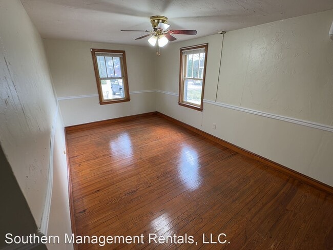 Foto del edificio - 3 br, 1 bath House - 313 W. Railroad Ave