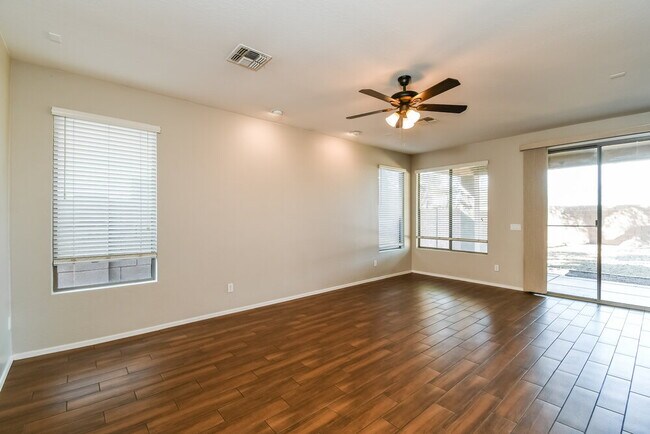 Foto del edificio - 3700 E Morning Star Ln